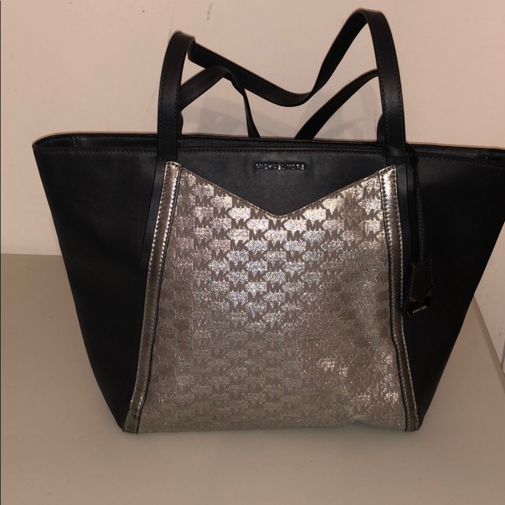 Michael Kors Leather Shoulder Bag